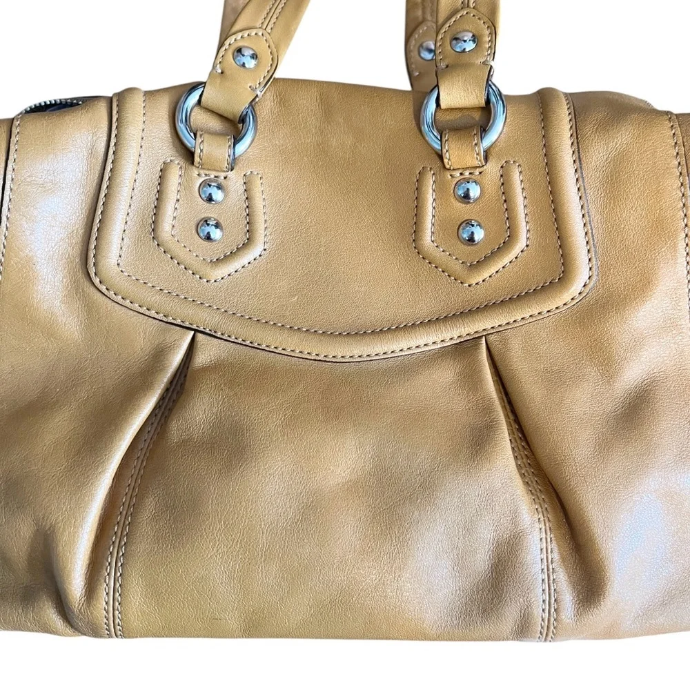 Coach classic leather
